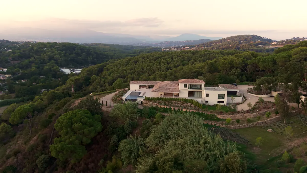 Vue du ciel · Villa sur la colline