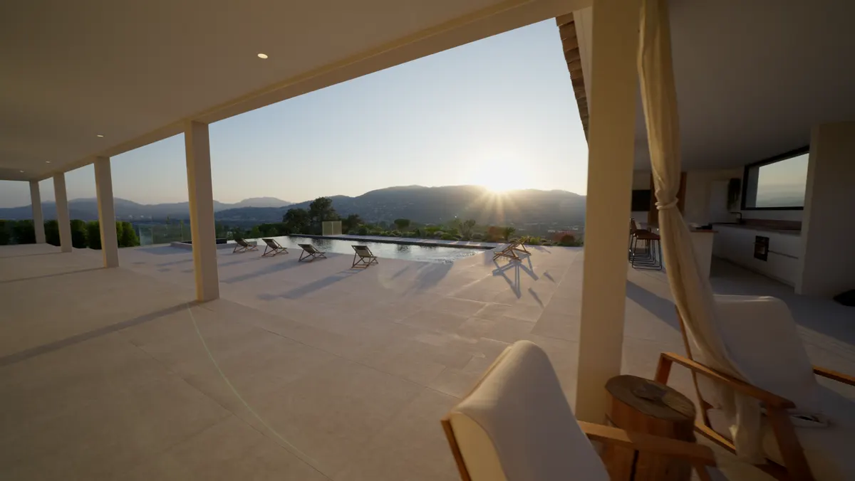 Soirée · Villa · Terrasse en fin de journée