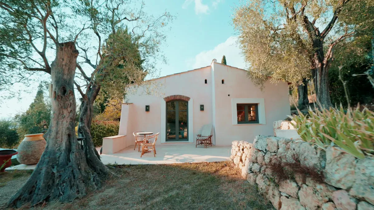 Extérieur · Maison de pierre · Façade