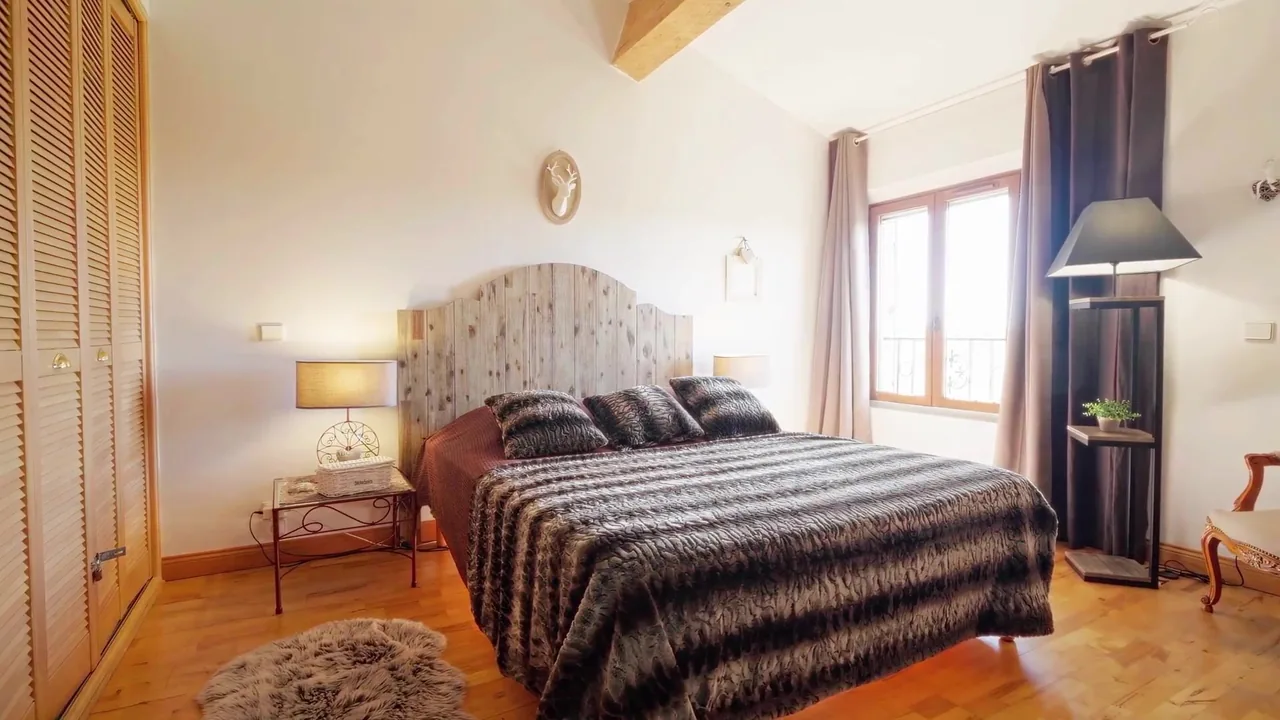 Côte d’Azur Sotheby’s International Realty, Maison de maître